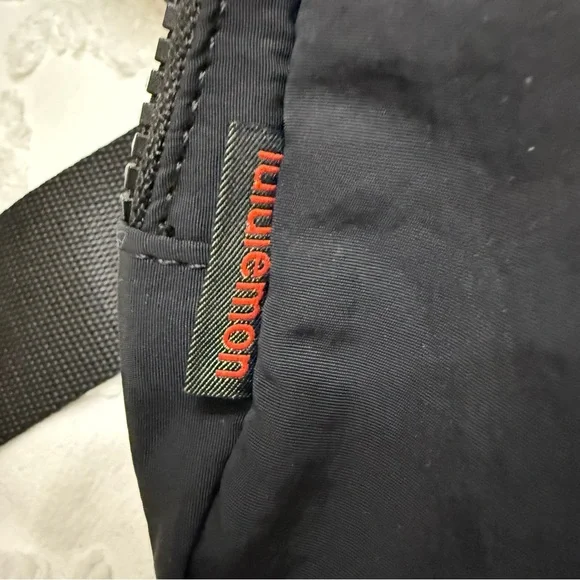 Lululemon/Disney Black Belt Bag - Picture 9 of 9